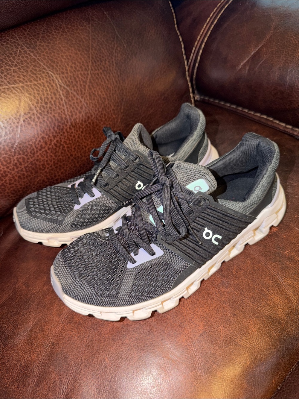 On Running Women's Gray and White Cloud Sneakers